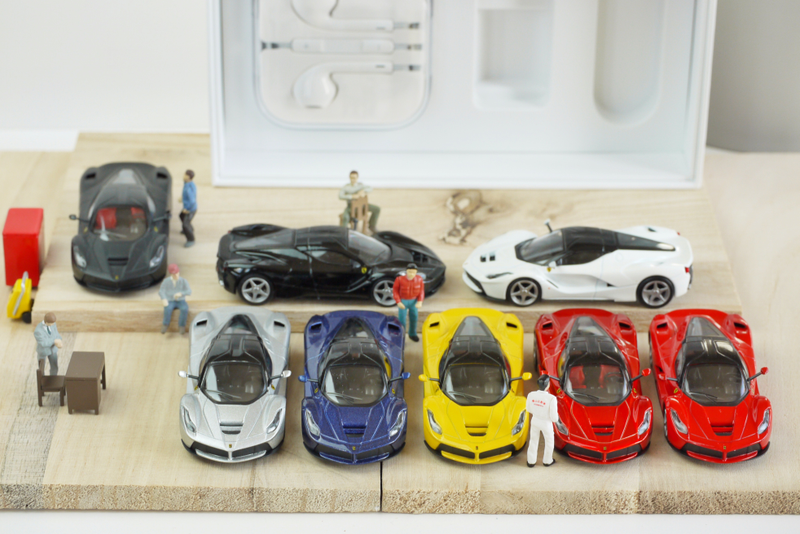 Illustration for article titled Kyosho Ferrari 9 1/64 #74 - Project Prancing Horse #74 - 2013 Ferrari LaFerrari